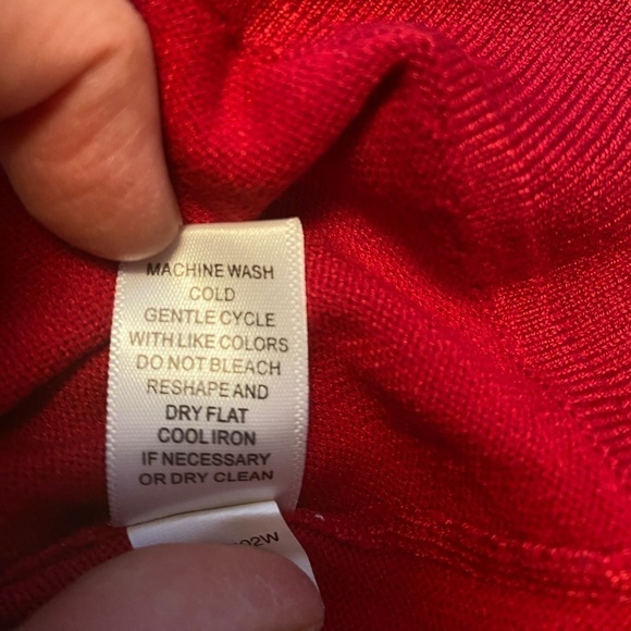Cable and Gauge Red Sweater 1X NWT - Picture 5 of 9
